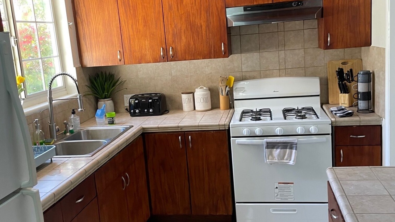 Photo of Kitchen in Lake Balboa