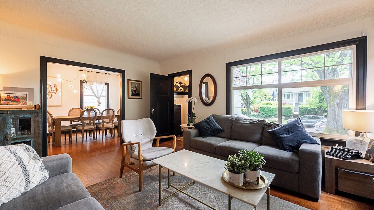 Photo of Livingroom in Riley Park-Little Mountain