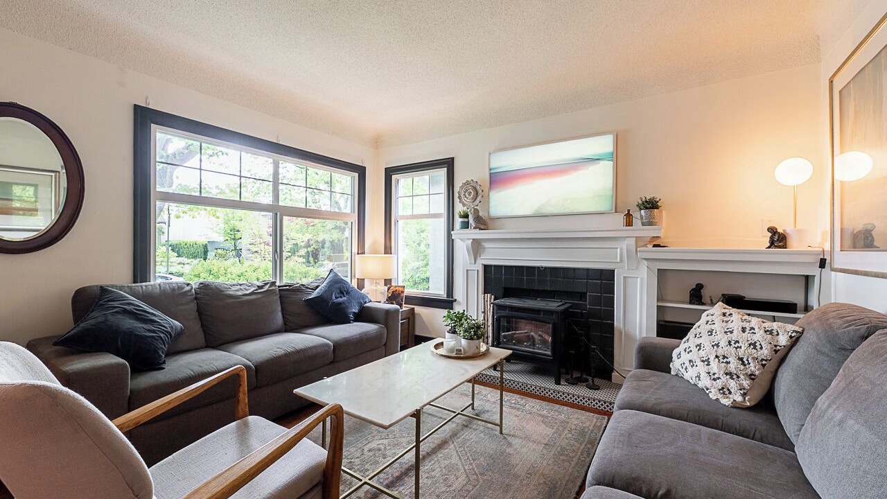 Photo of Livingroom in Riley Park-Little Mountain