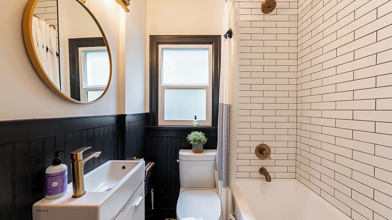 Photo of Bathroom in Riley Park-Little Mountain