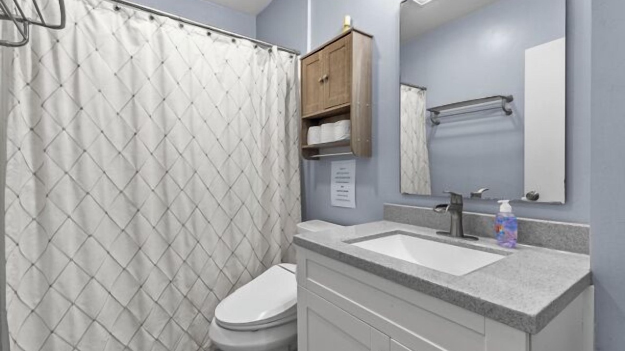 Photo of Bathroom in Carter
