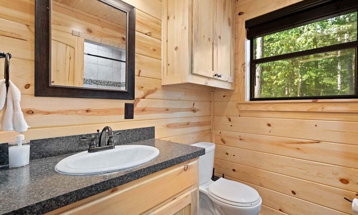 Photo of Bathroom in Golden