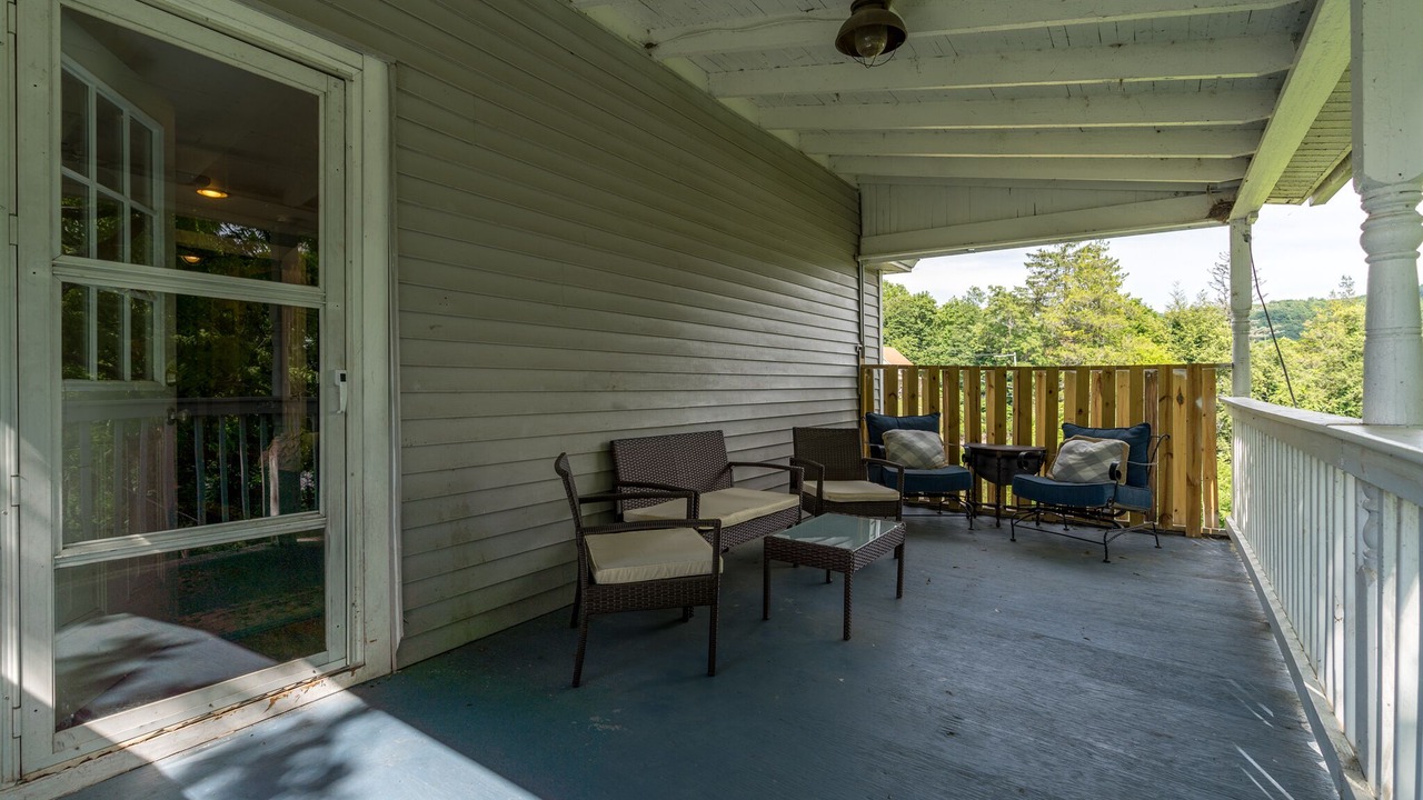 Photo of Patio Balcony in Camptown