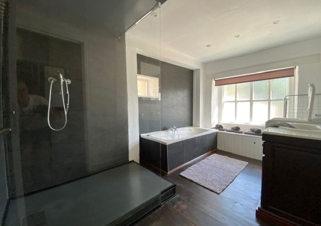 Photo of Bathroom in Saint-Pierre-de-Frugie