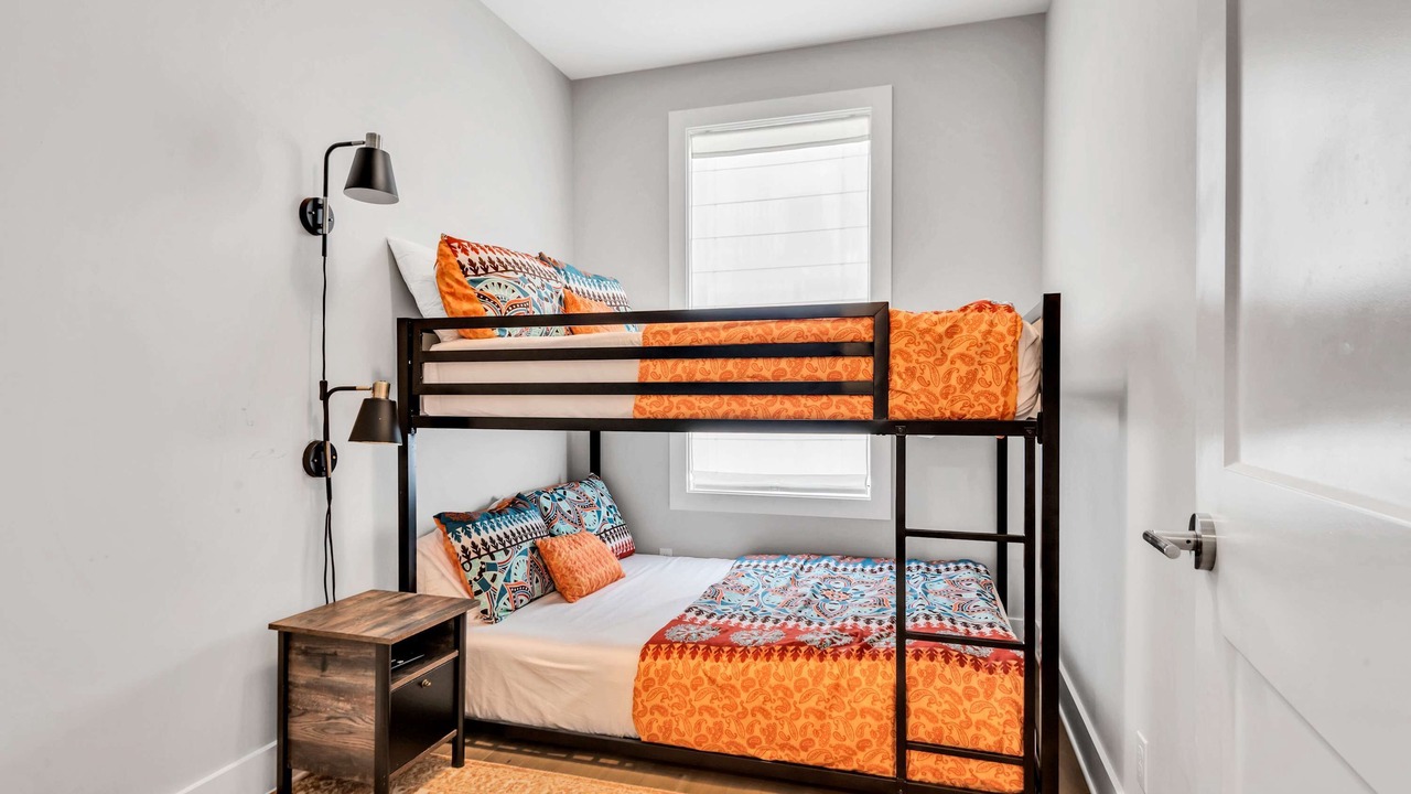 Photo of Bedroom in Hadley - Washington