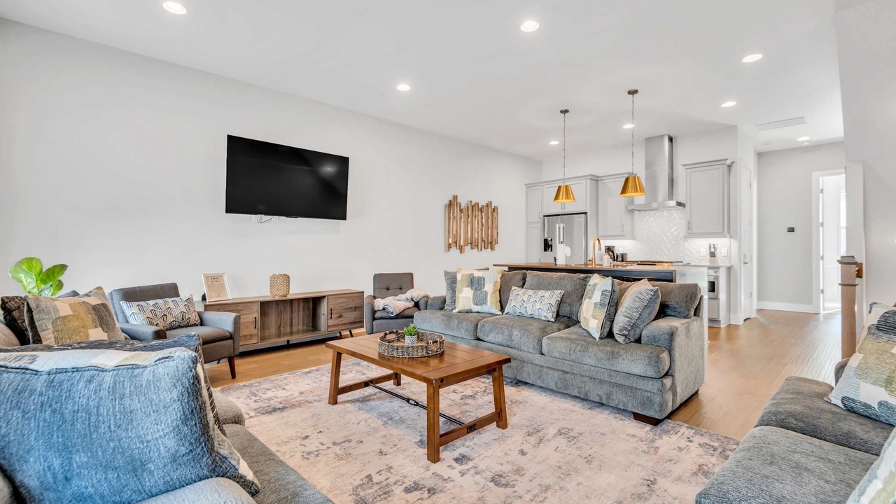 Photo of Livingroom in Hadley - Washington