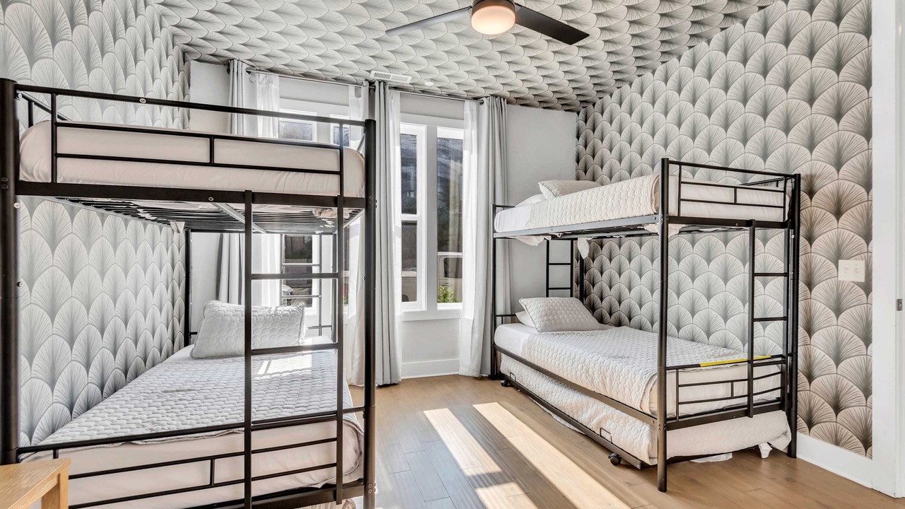Photo of Bedroom in Hadley - Washington