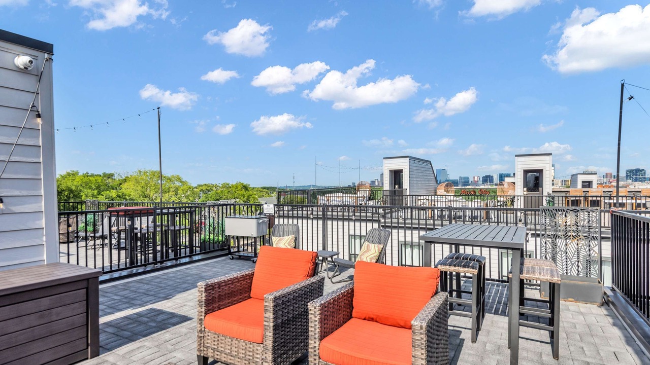 Photo of Patio Balcony in Hadley - Washington