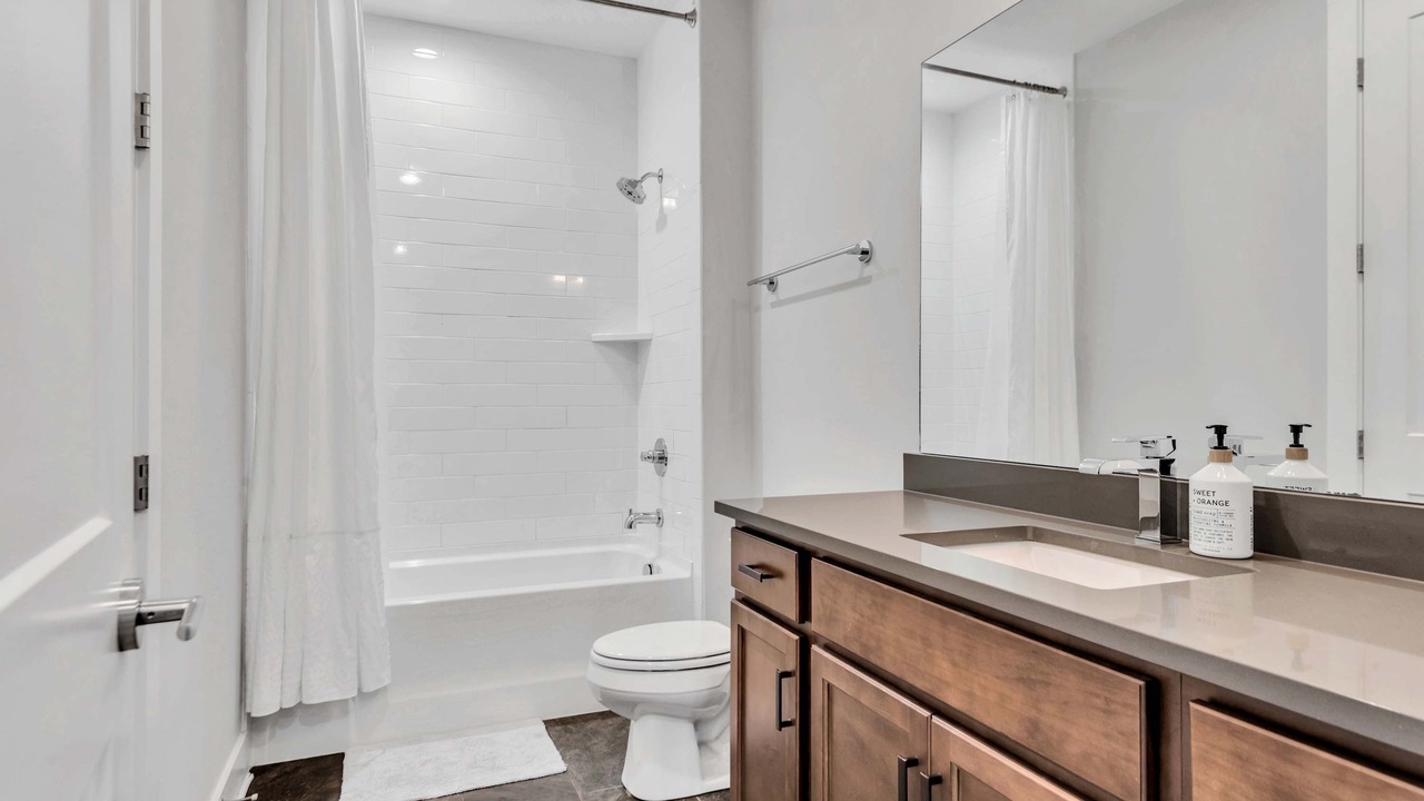 Photo of Bathroom in Hadley - Washington