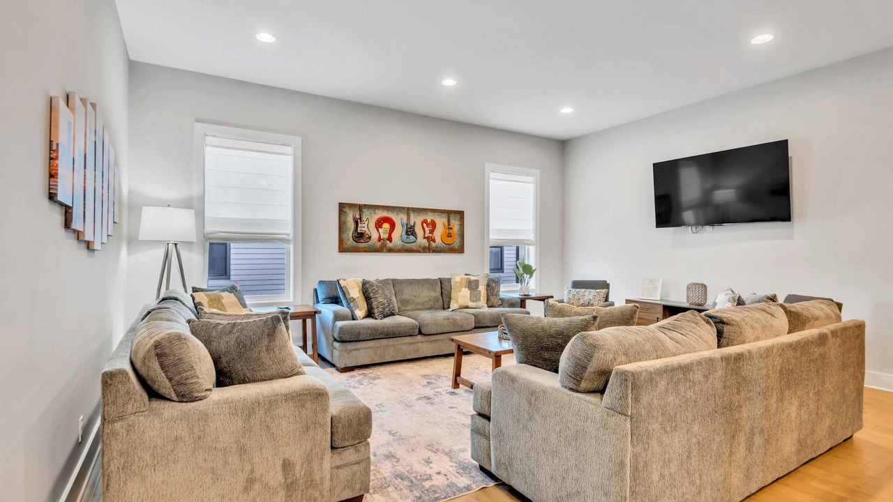 Photo of Livingroom in Hadley - Washington