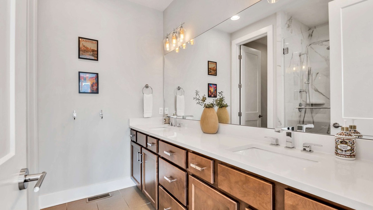 Photo of Bathroom in Hadley - Washington