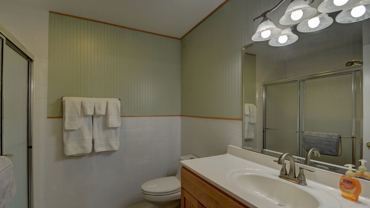 Photo of Bathroom in Hayesville