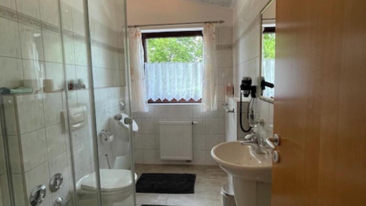 Photo of Bathroom in Hochbuch