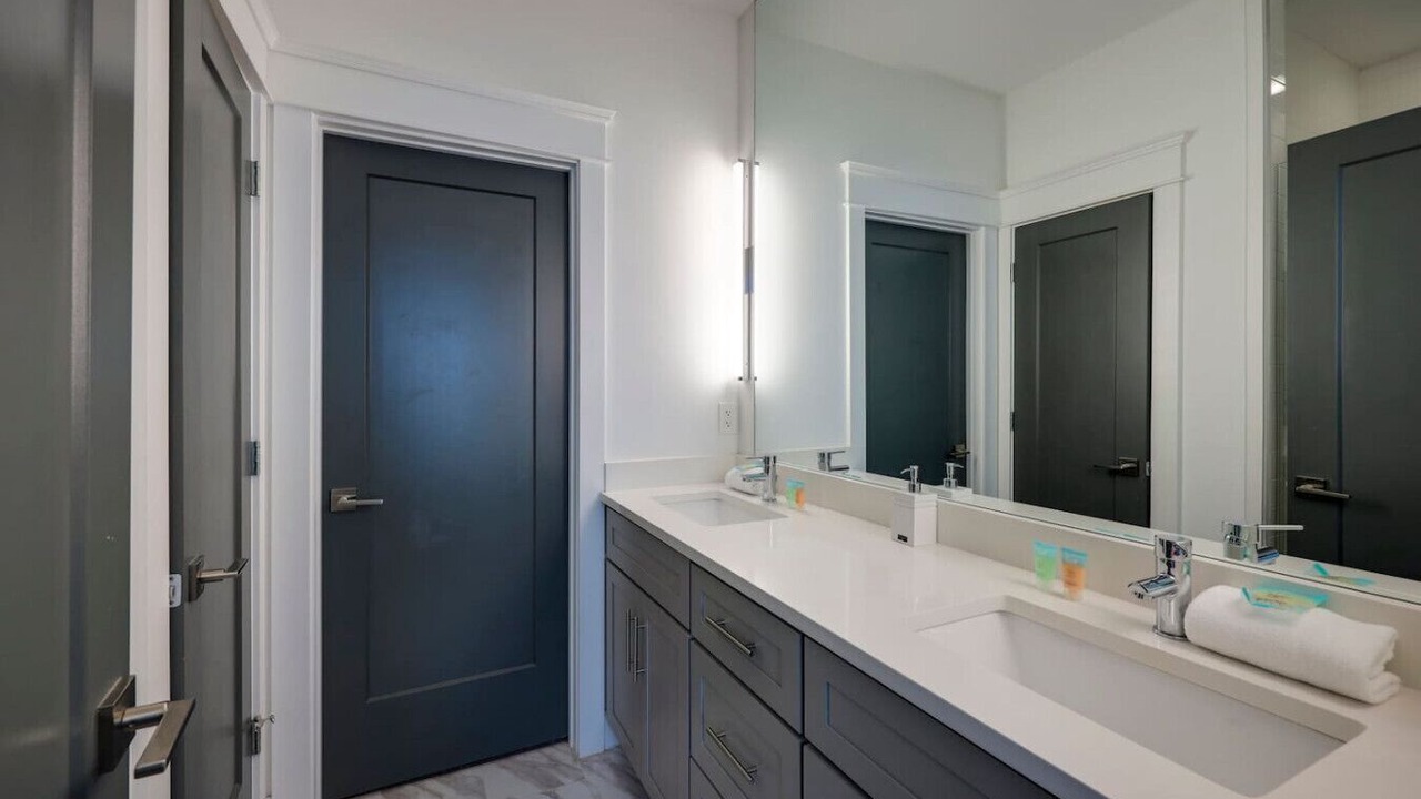 Photo of Bathroom in Charlotte Park