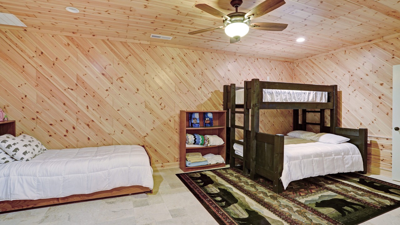 Photo of Bedroom in Hayesville