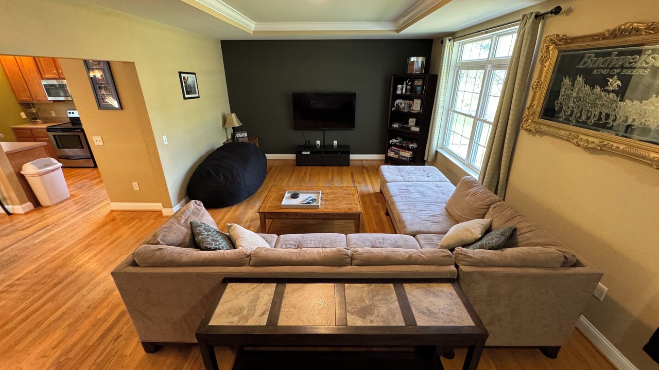 Photo of Livingroom in St. Louis
