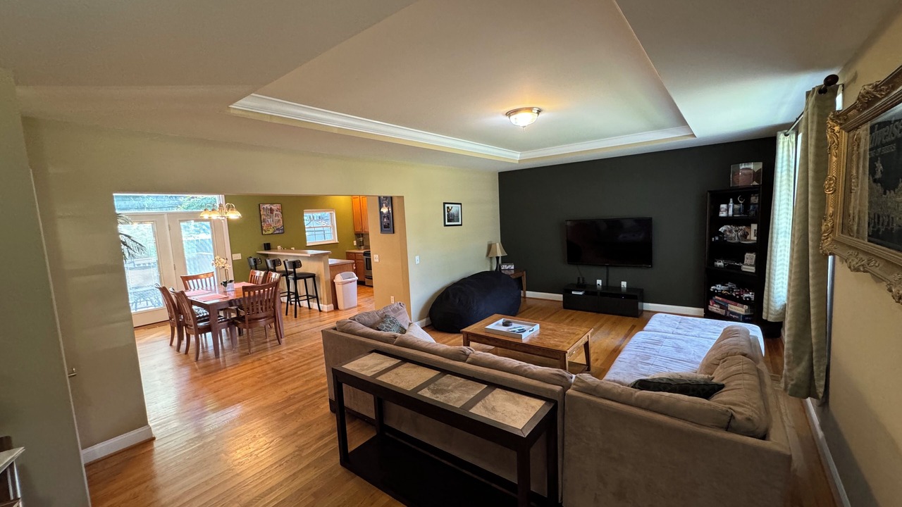Photo of Livingroom in St. Louis