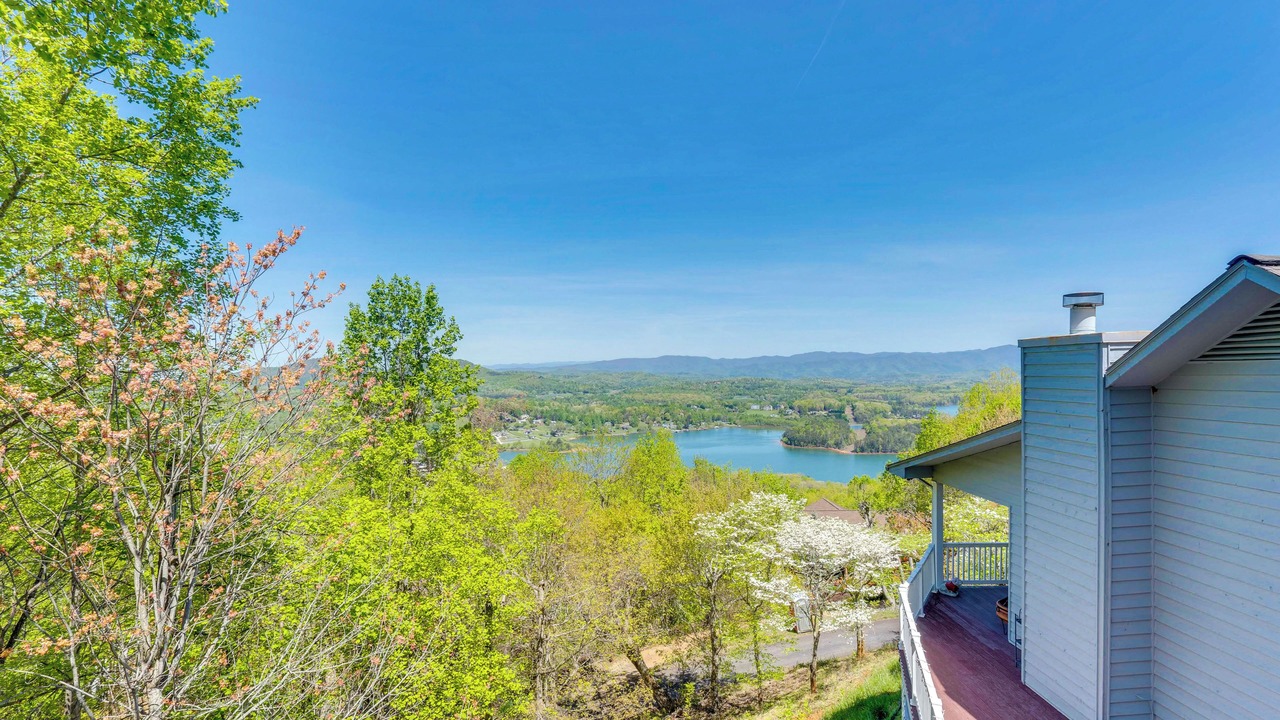 Photo of Others in Hiawassee