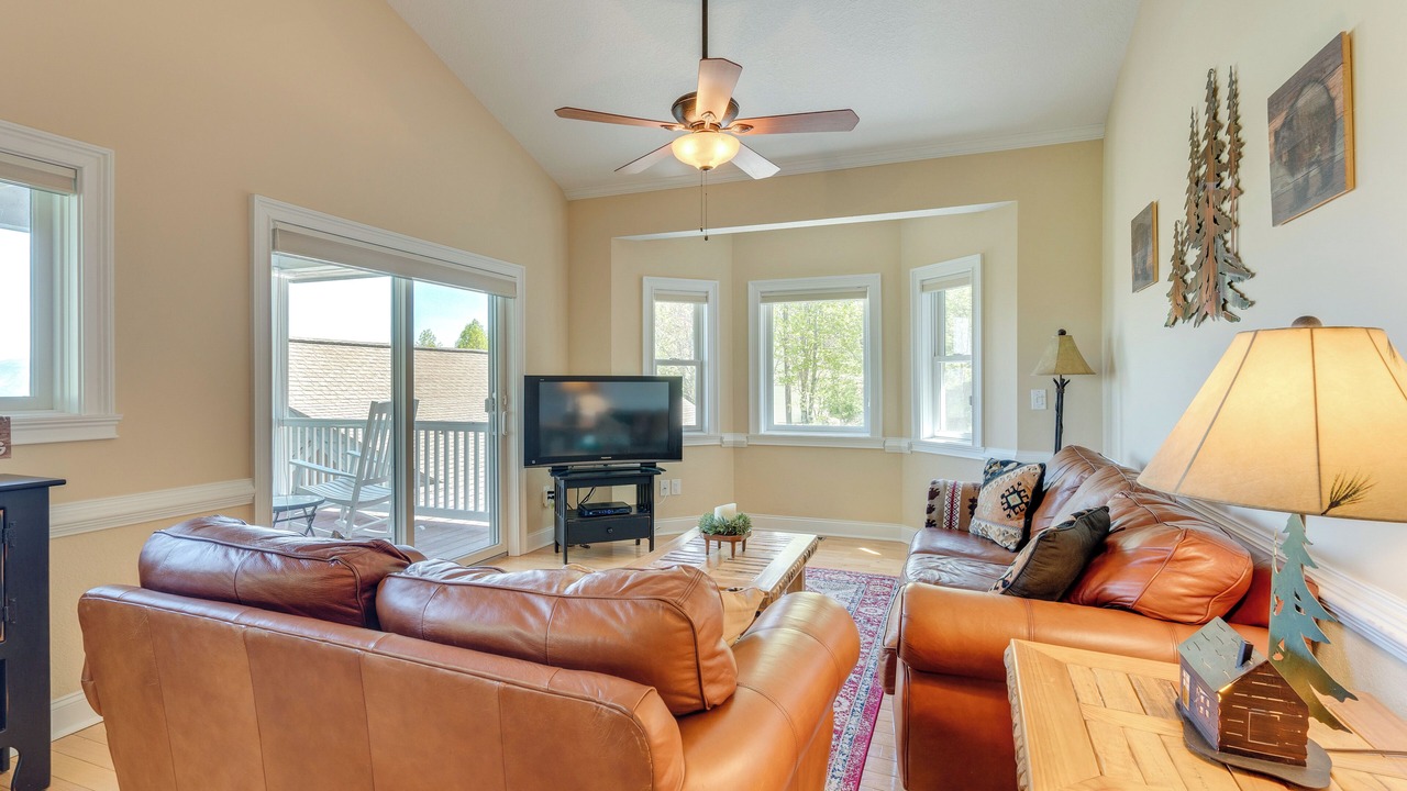 Photo of Bedroom in Hiawassee
