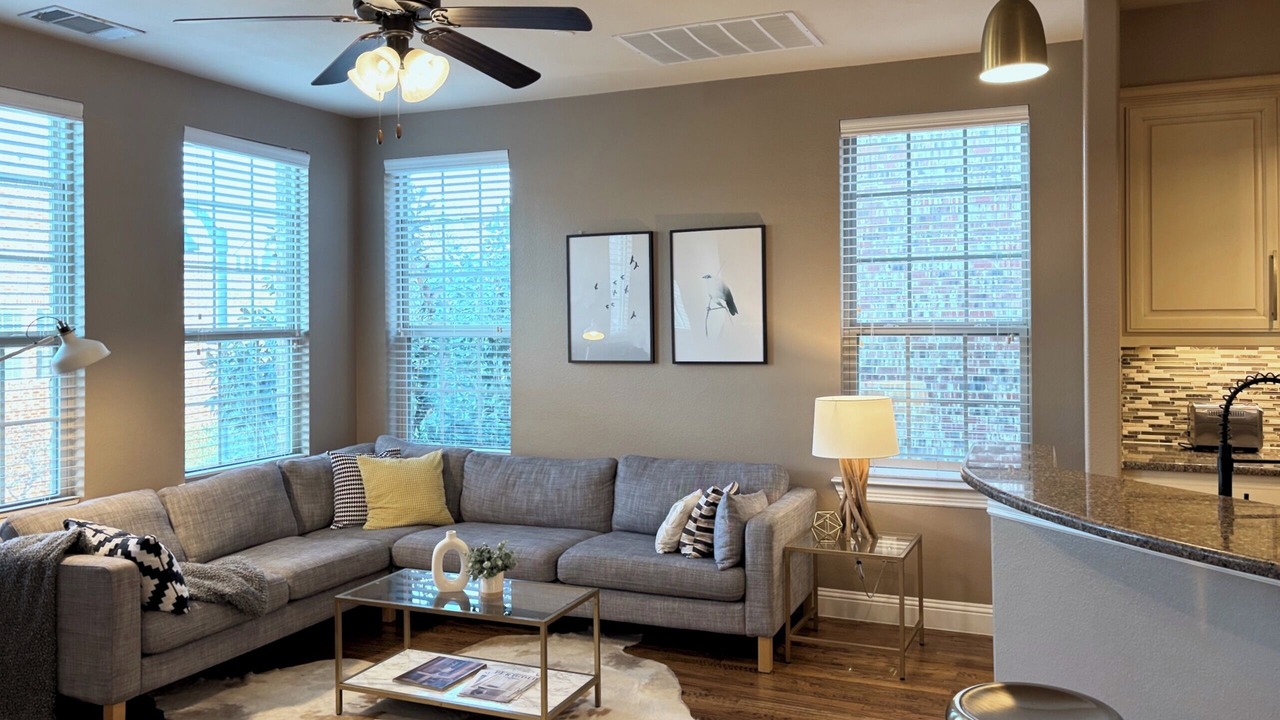 Photo of Livingroom in Legacy Park