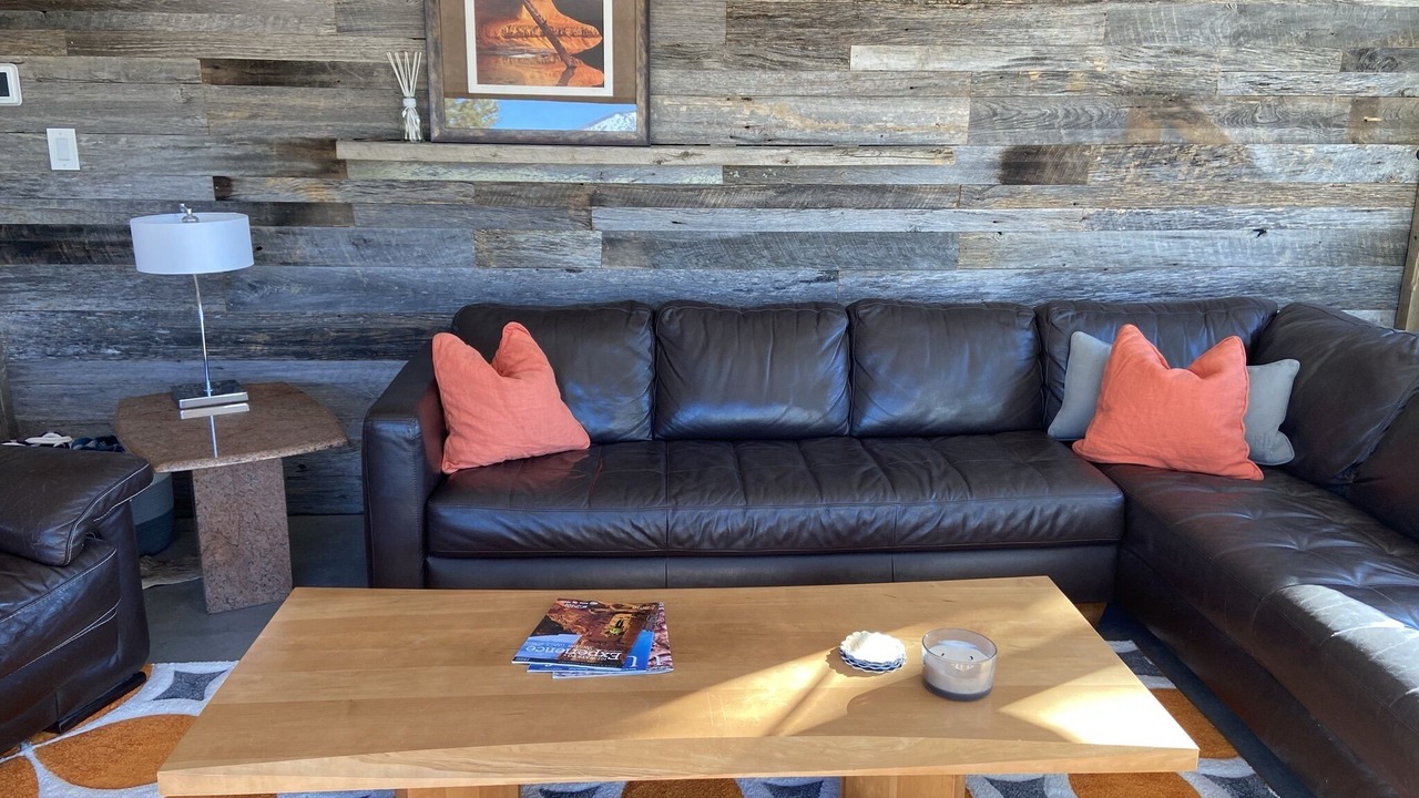 Photo of Livingroom in Monticello