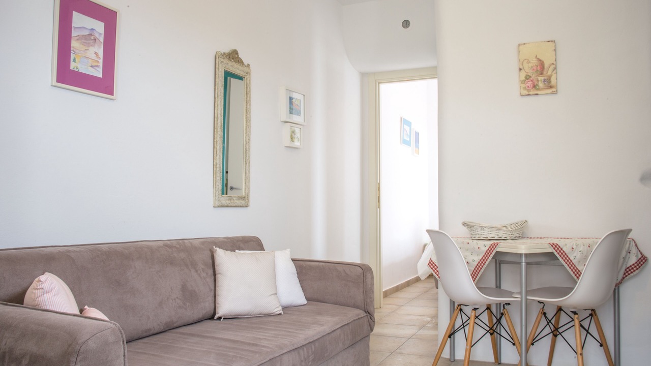 Photo of Livingroom in Paleopolis