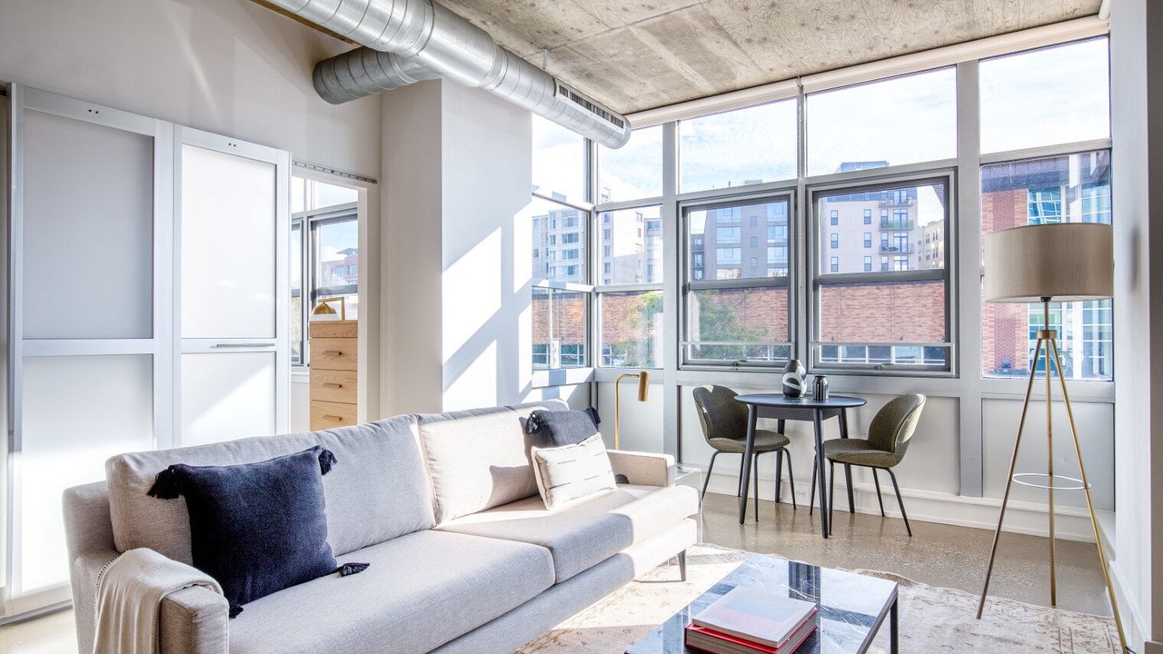 Photo of Livingroom in Logan Circle