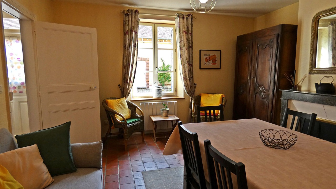 Photo of Livingroom in Le Boullay-Thierry