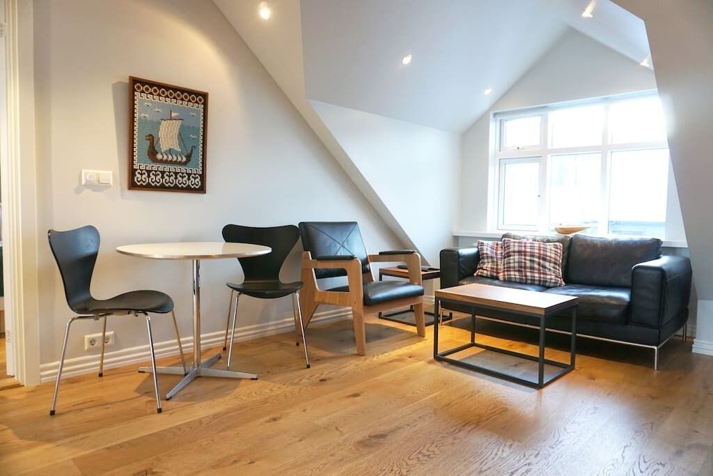 Photo of Livingroom in Downtown