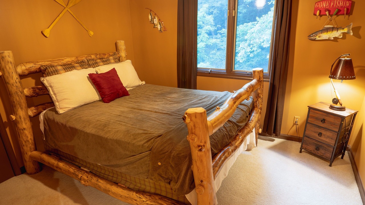 Photo of Bedroom in Goldbond