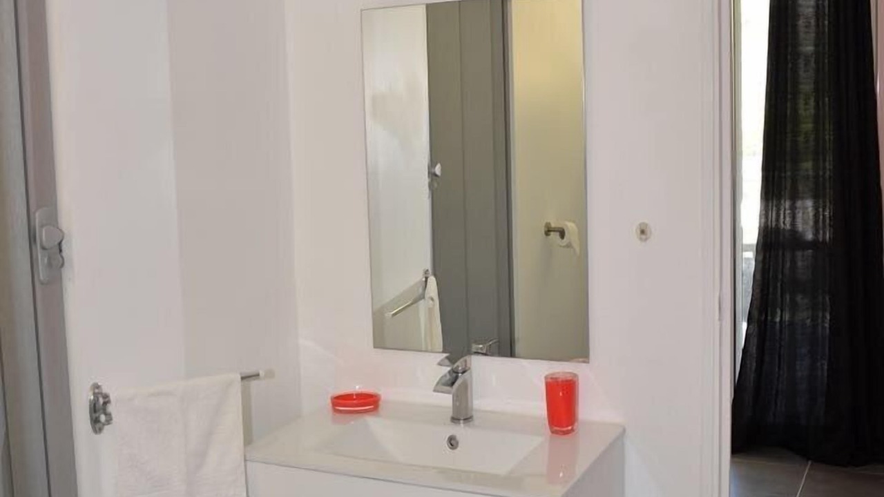 Photo of Bathroom in Perinet