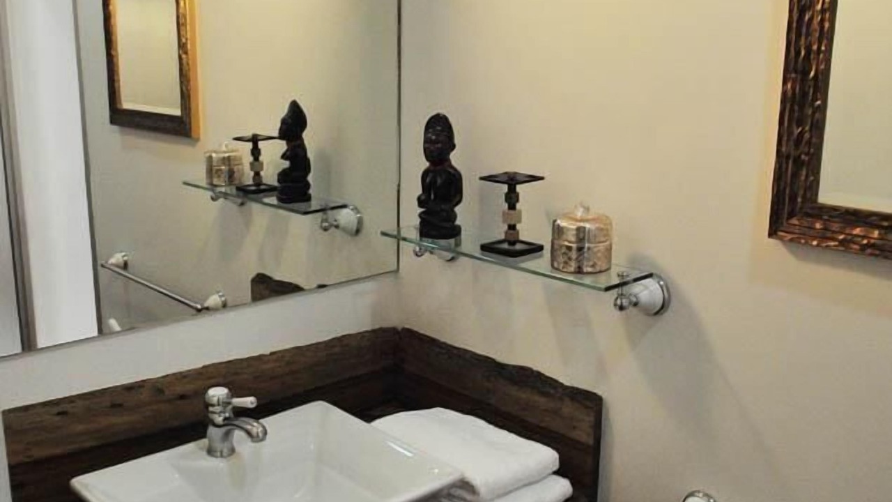 Photo of Bathroom in Hotel de Ville - Quinconces
