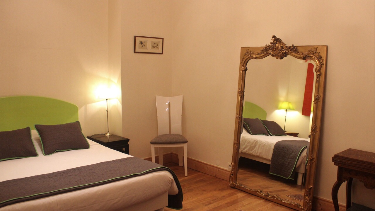Photo of Bedroom in Hotel de Ville - Quinconces