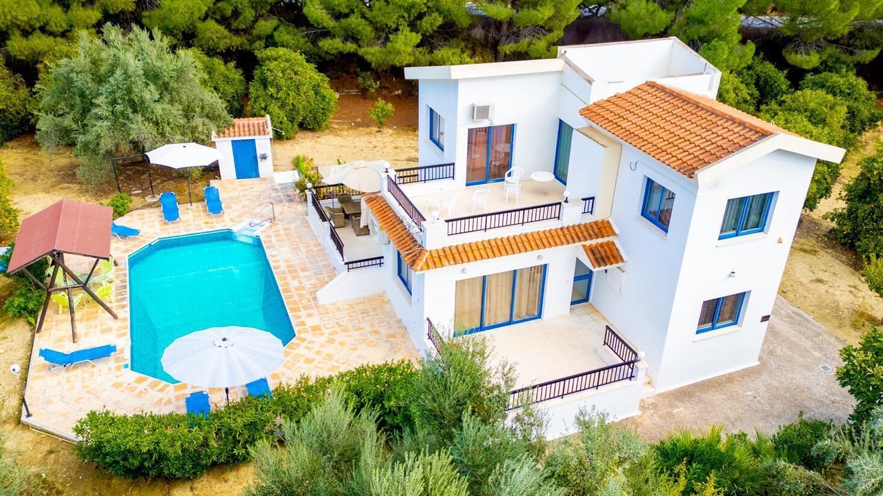 Photo of Outdoor in Polis