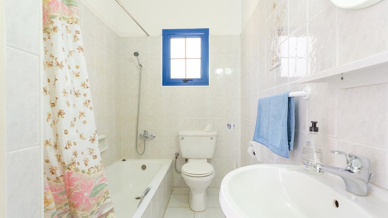 Photo of Bathroom in Polis