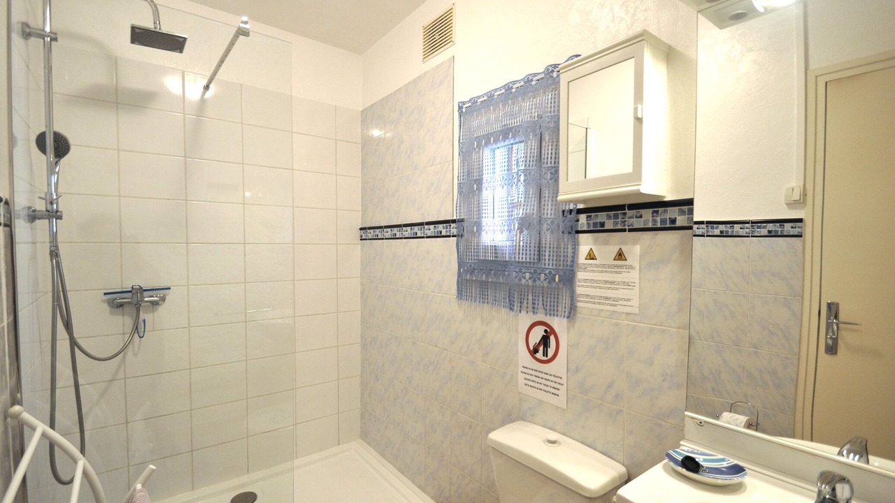 Photo of Bathroom in Bussiere-Galant