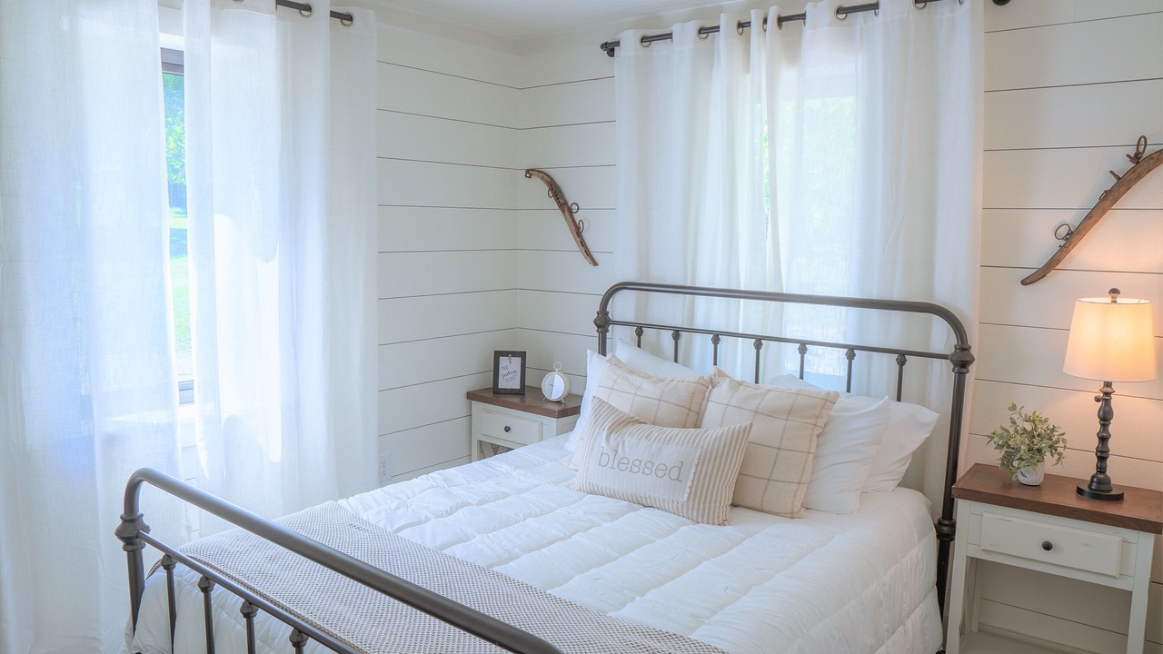Photo of Bedroom in Goldbond