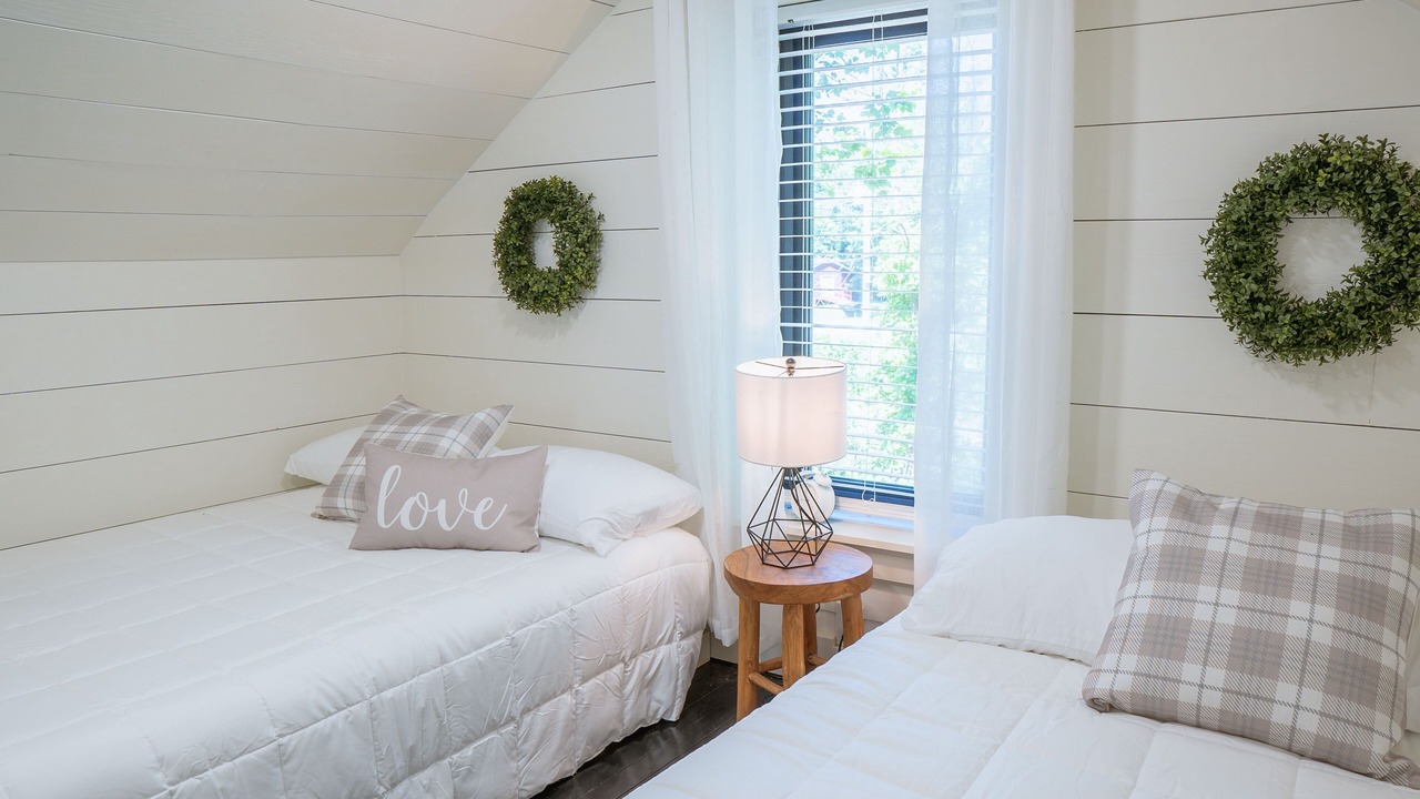 Photo of Bedroom in Goldbond