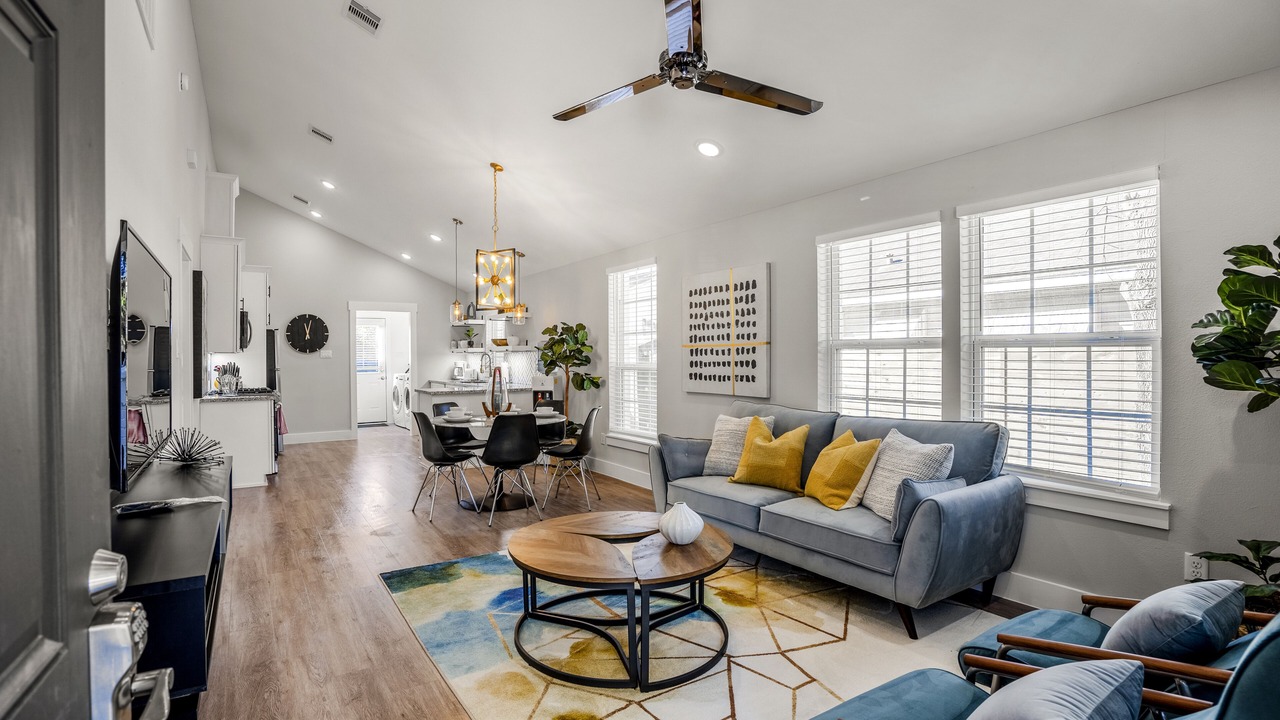 Photo of Livingroom in Greater East End