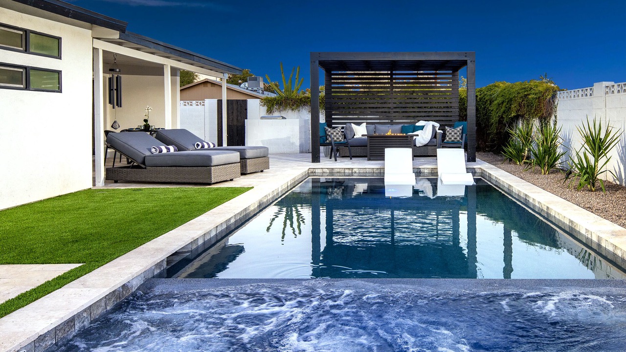 Photo of Outdoor in Scottsdale Estates Fifteen