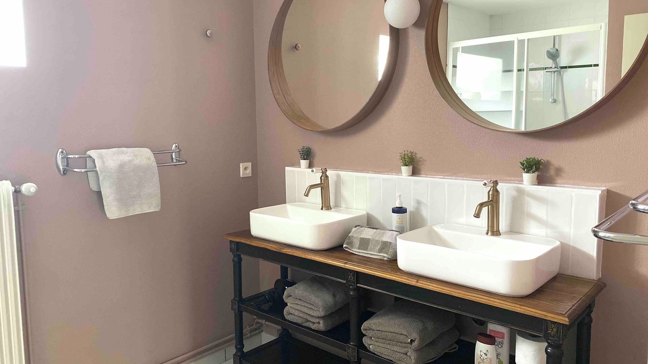 Photo of Bathroom in Saint-Georges-sur-Cher