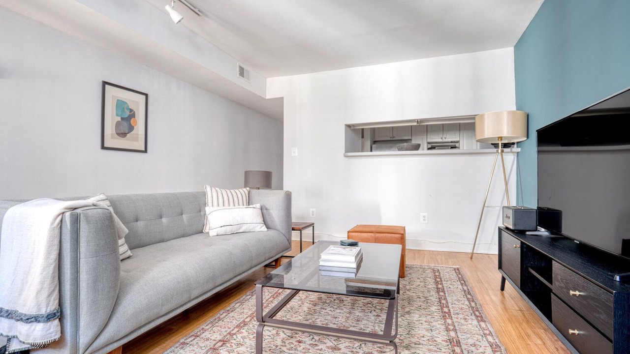 Photo of Livingroom in Dupont Circle