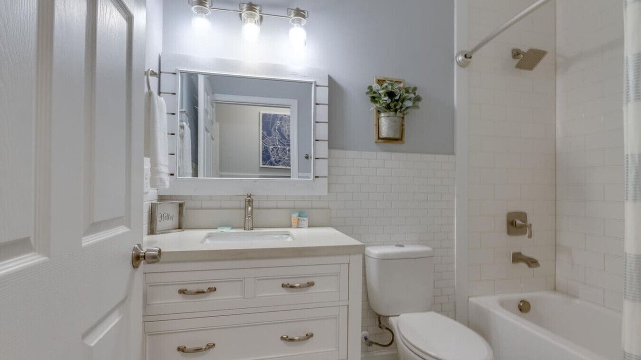 Photo of Bathroom in Woodbine