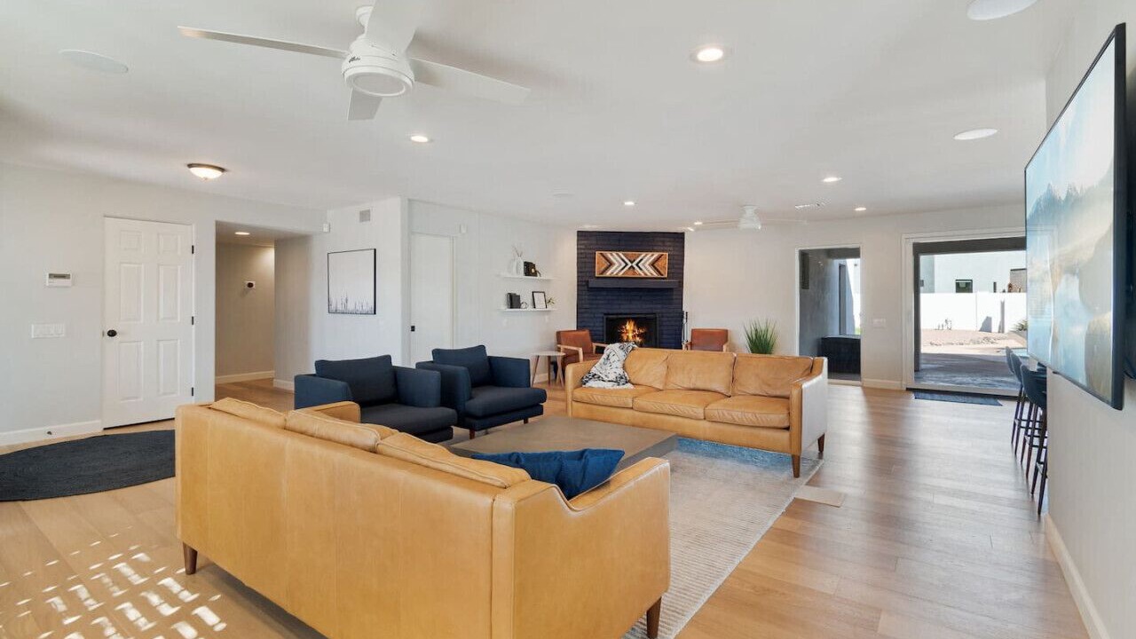 Photo of Livingroom in Chaparral Estates