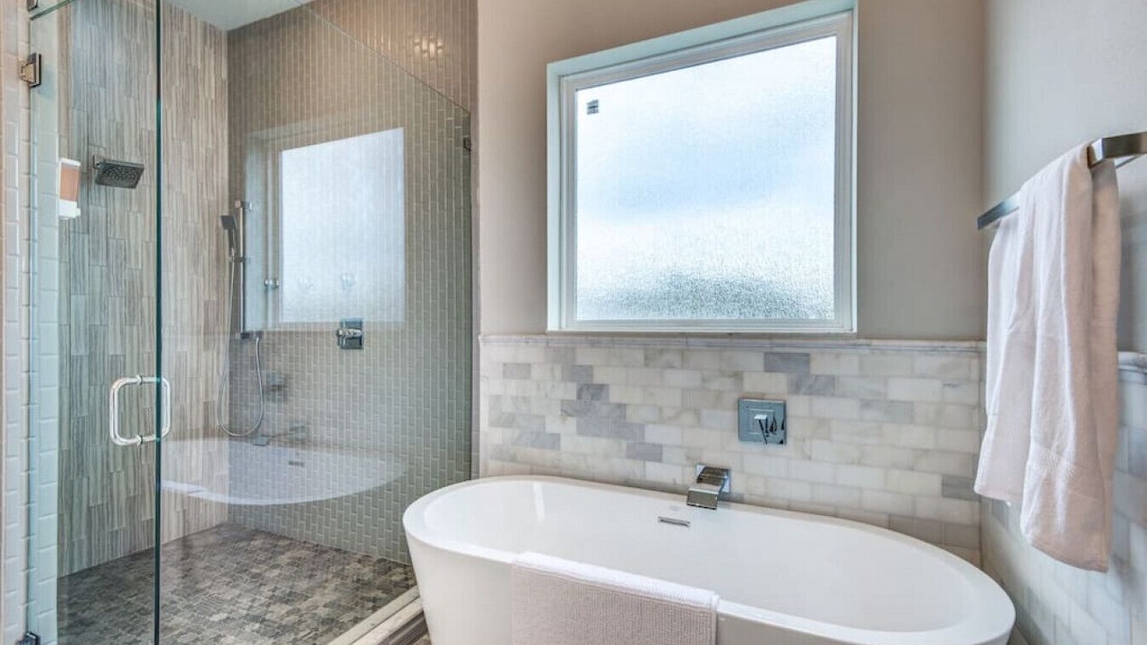 Photo of Bathroom in Old East Dallas
