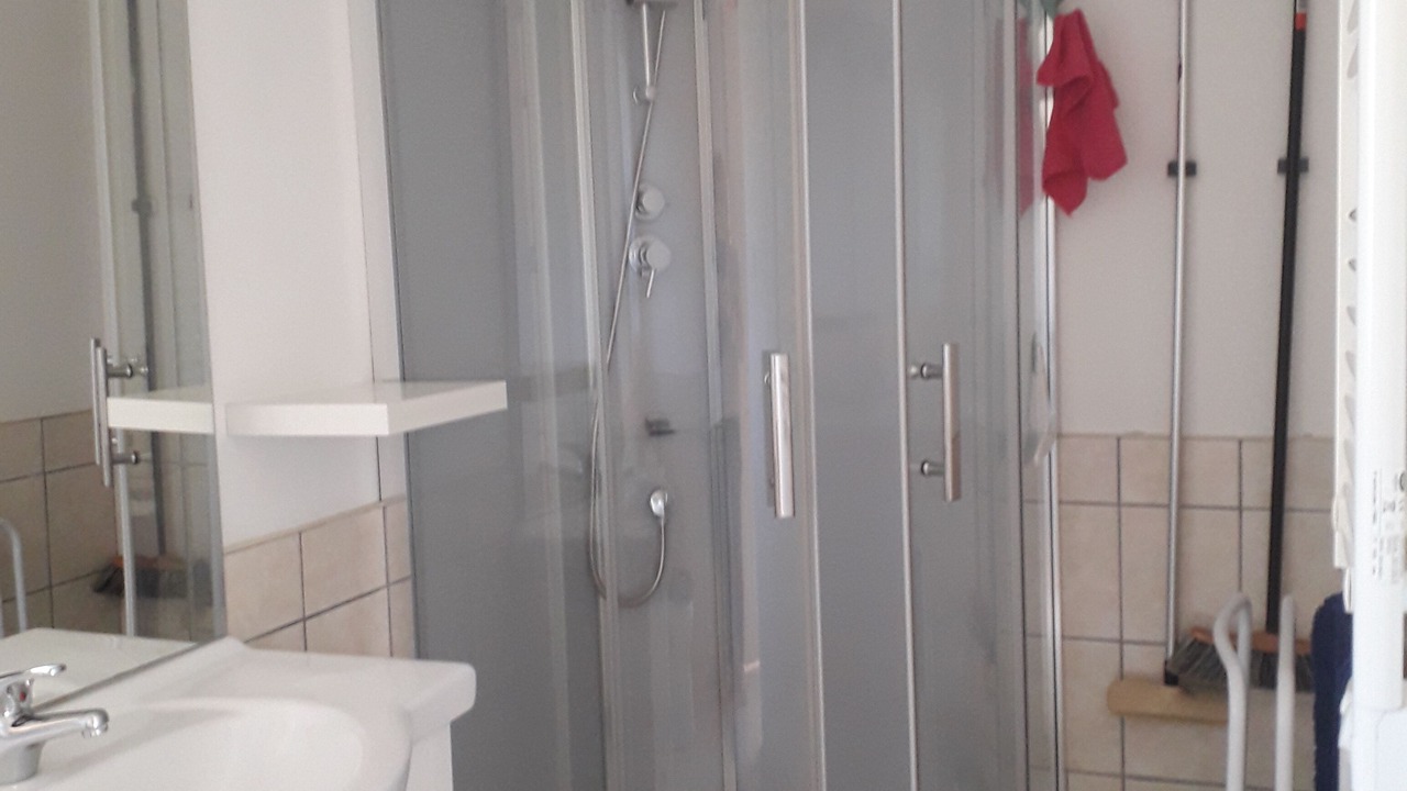 Photo of Bathroom in Fosse