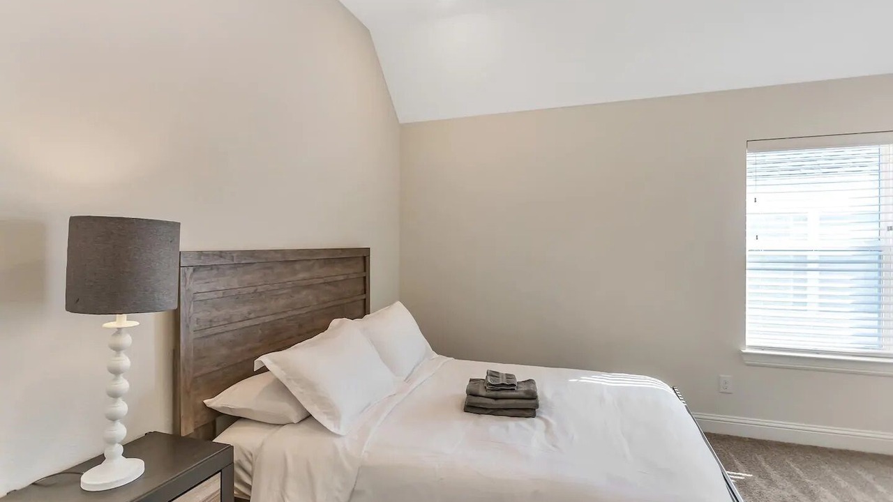 Photo of Bedroom in Valley Ranch