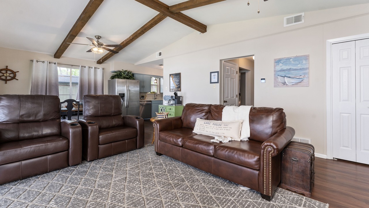 Photo of Livingroom in Tool