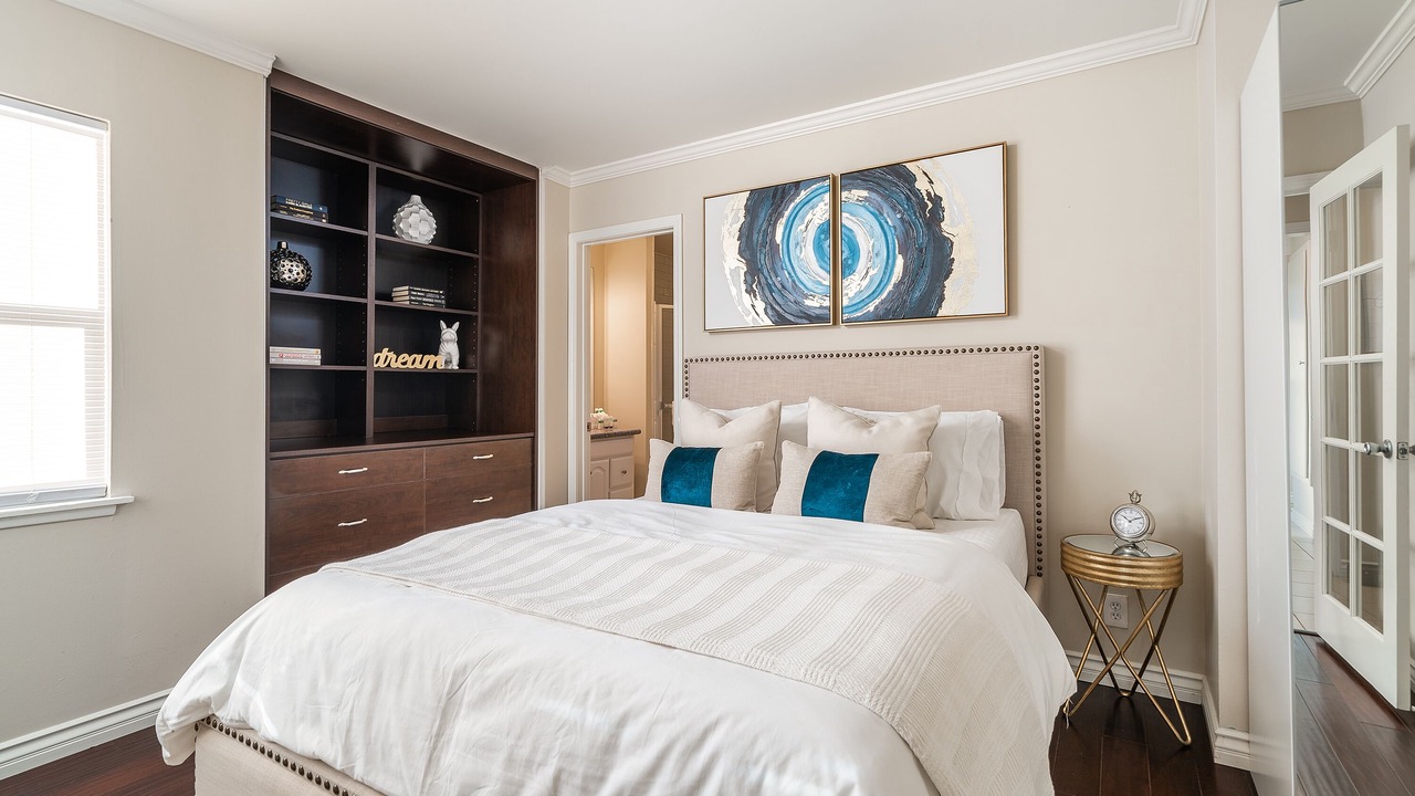 Photo of Bedroom in Lake Balboa