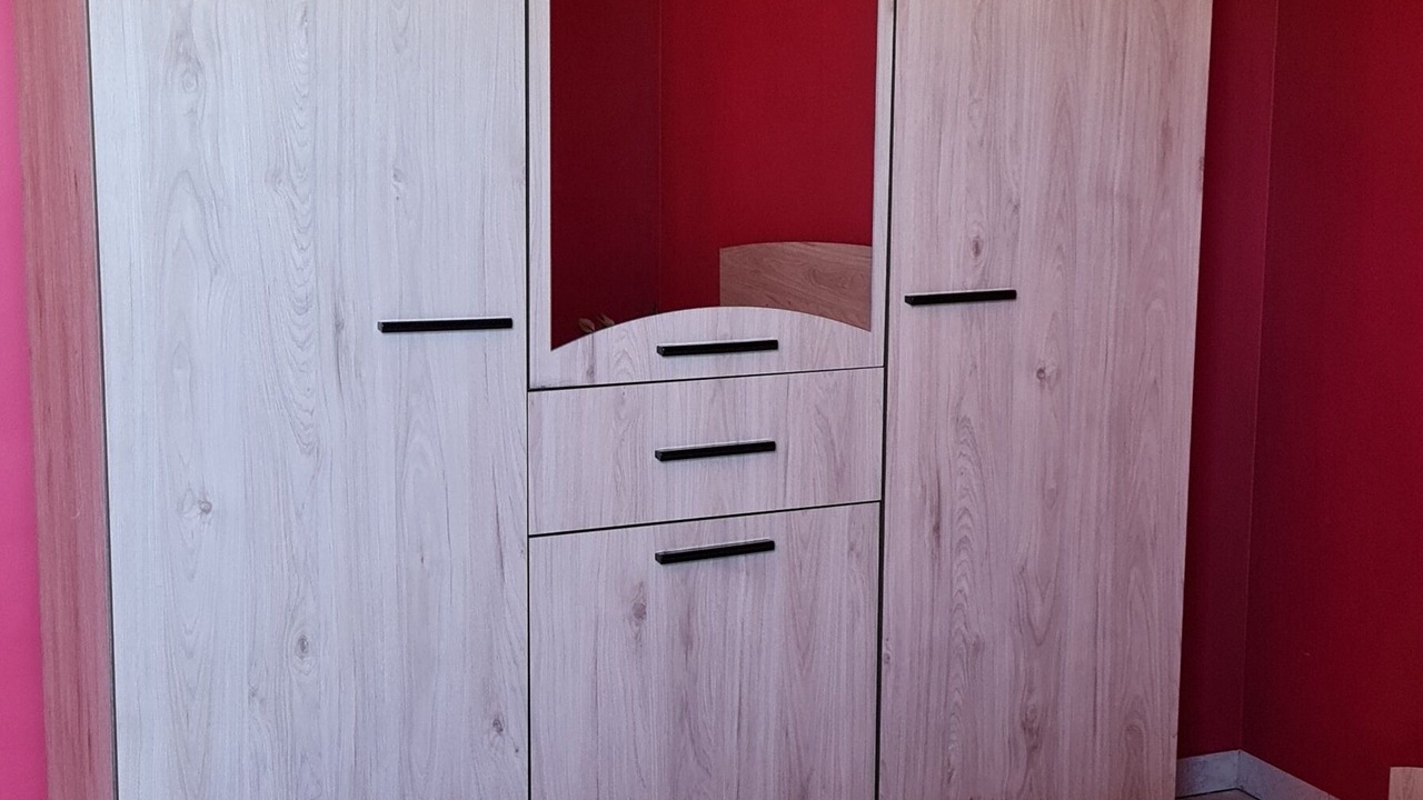 Photo of Bedroom in Drama